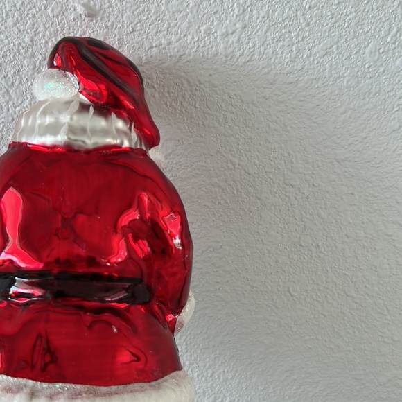 Santa Glass Decoration. - Picture 4 of 9